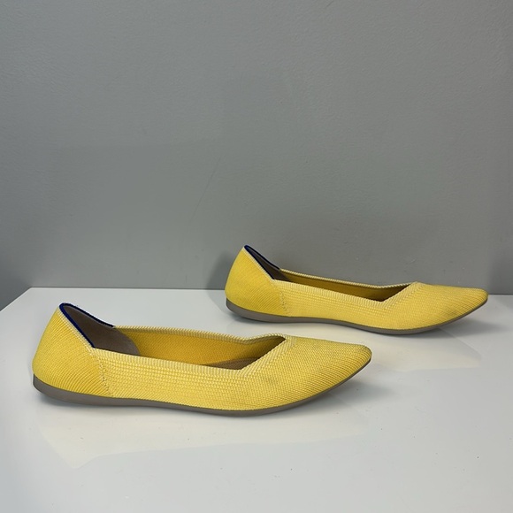Rothy’s Sunshine Yellow The Point Flats Size 10 - Picture 2 of 15